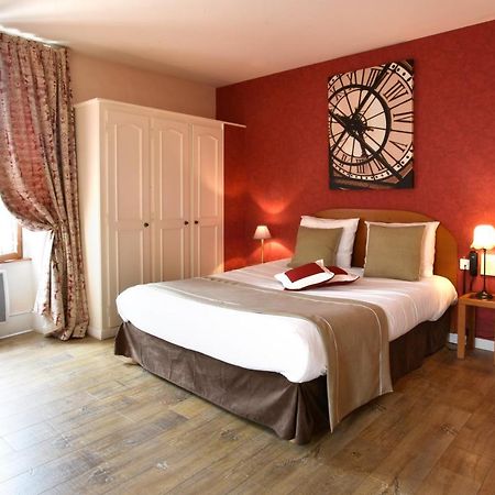Logis Hotel-Restaurant Le Relais Hauterives Bagian luar foto