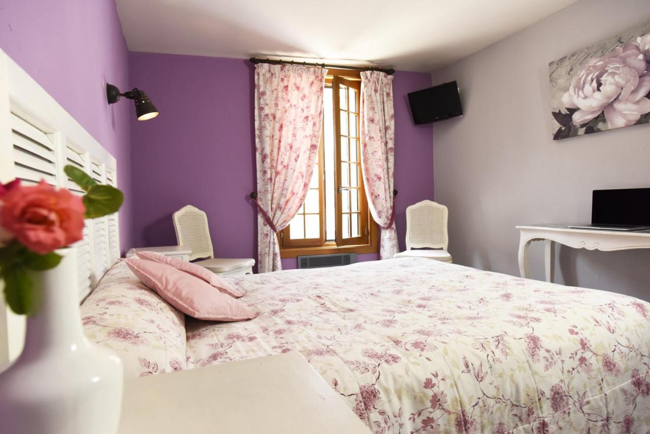 Logis Hotel-Restaurant Le Relais Hauterives Bagian luar foto