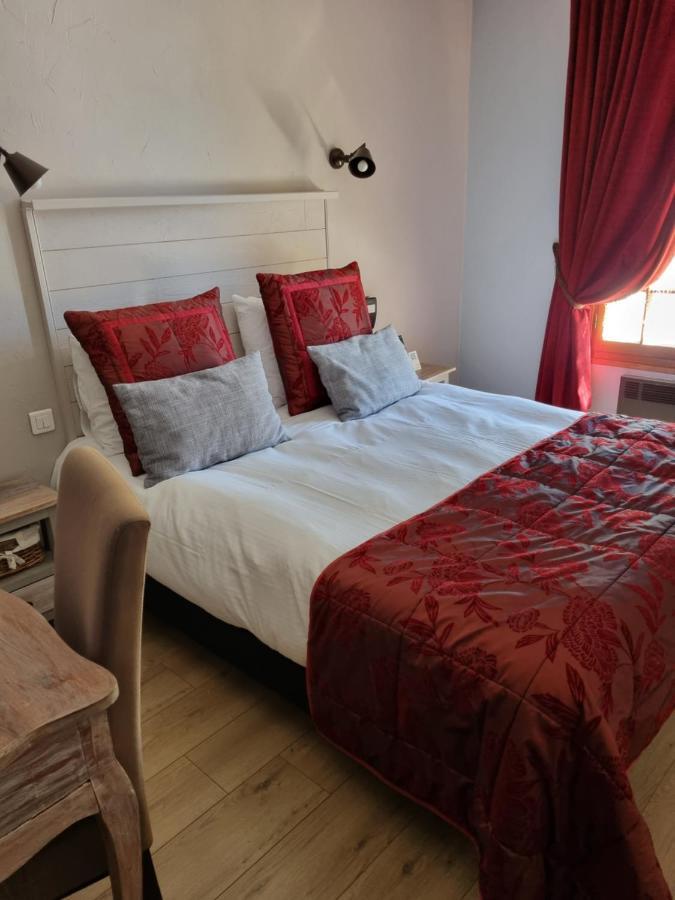 Logis Hotel-Restaurant Le Relais Hauterives Bagian luar foto