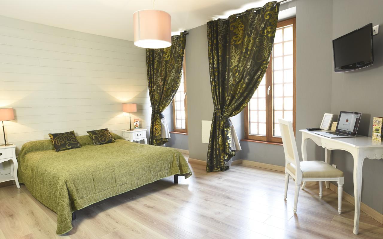 Logis Hotel-Restaurant Le Relais Hauterives Bagian luar foto