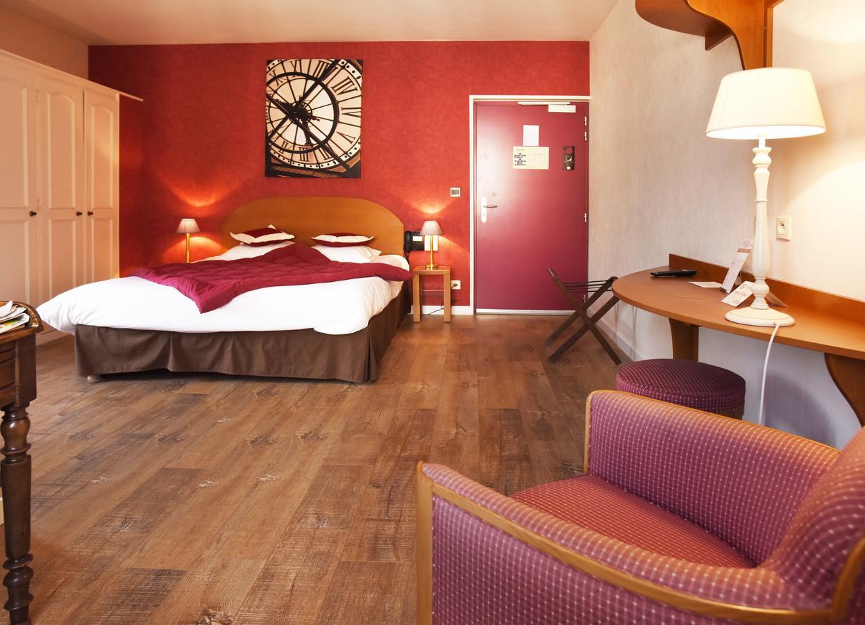 Logis Hotel-Restaurant Le Relais Hauterives Bagian luar foto