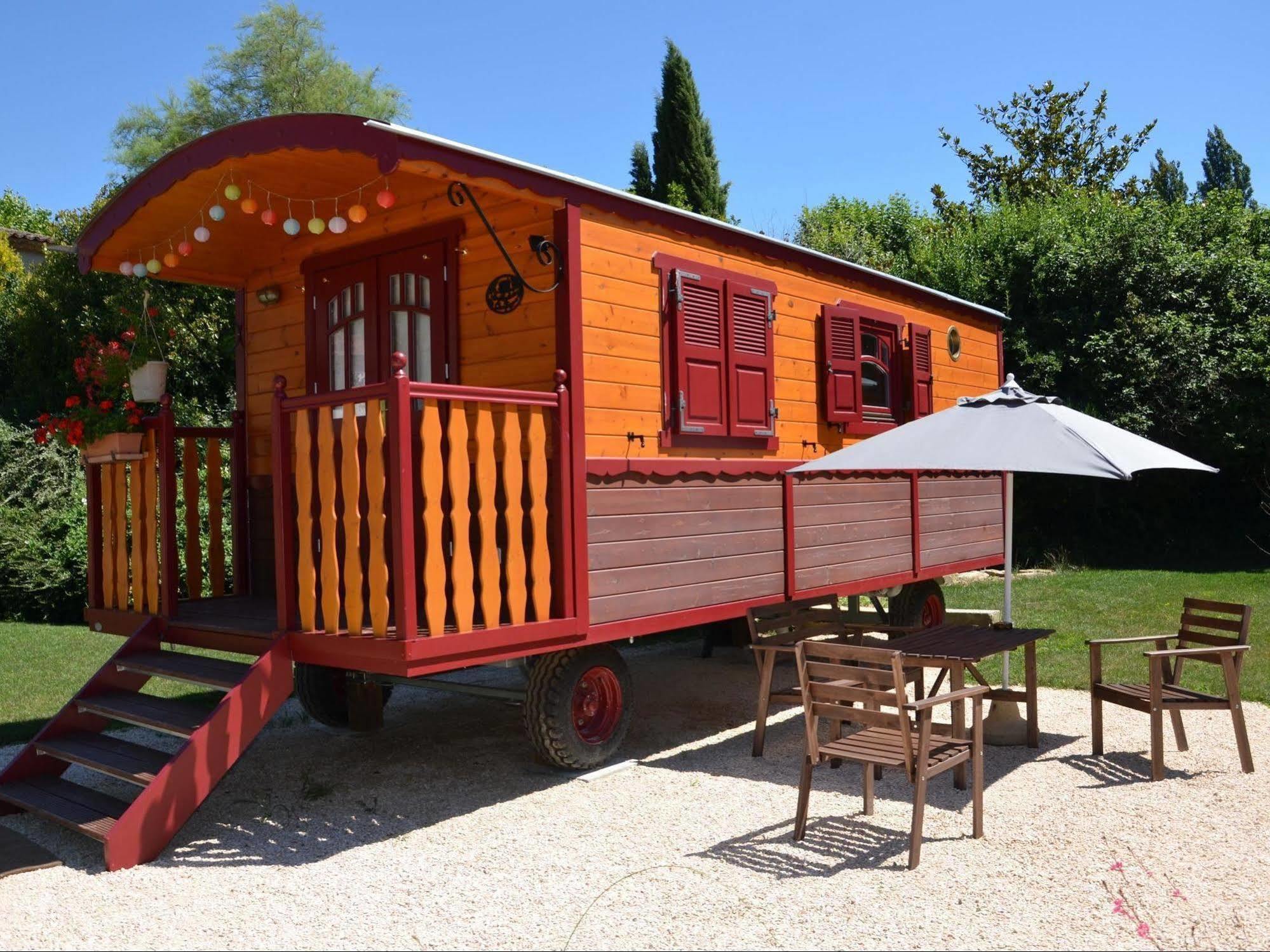Logis Hotel-Restaurant Le Relais Hauterives Bagian luar foto
