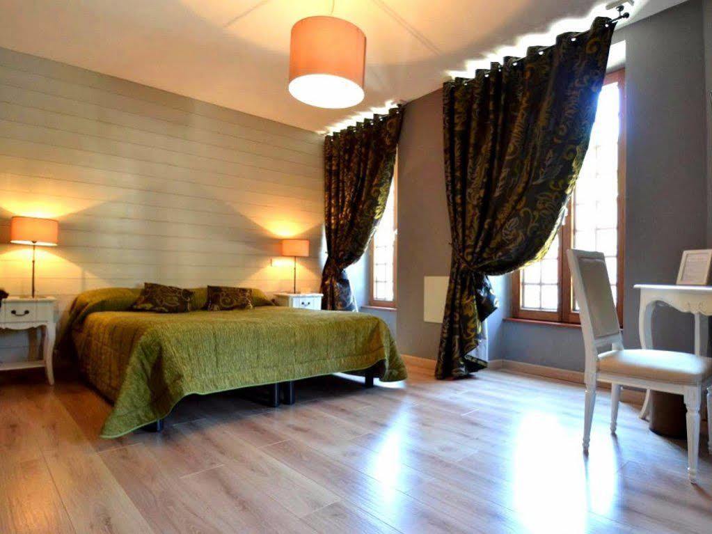 Logis Hotel-Restaurant Le Relais Hauterives Bagian luar foto